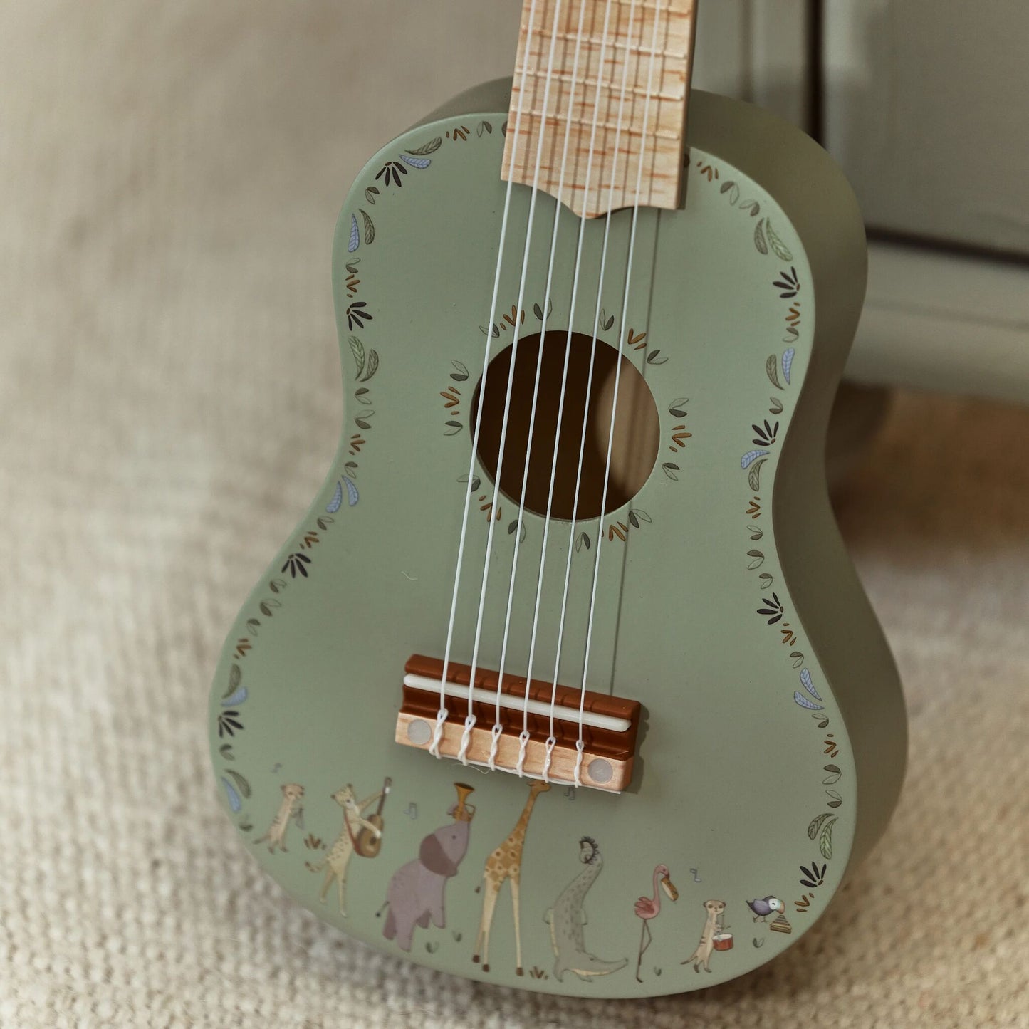 Wooden Guitar - Mint