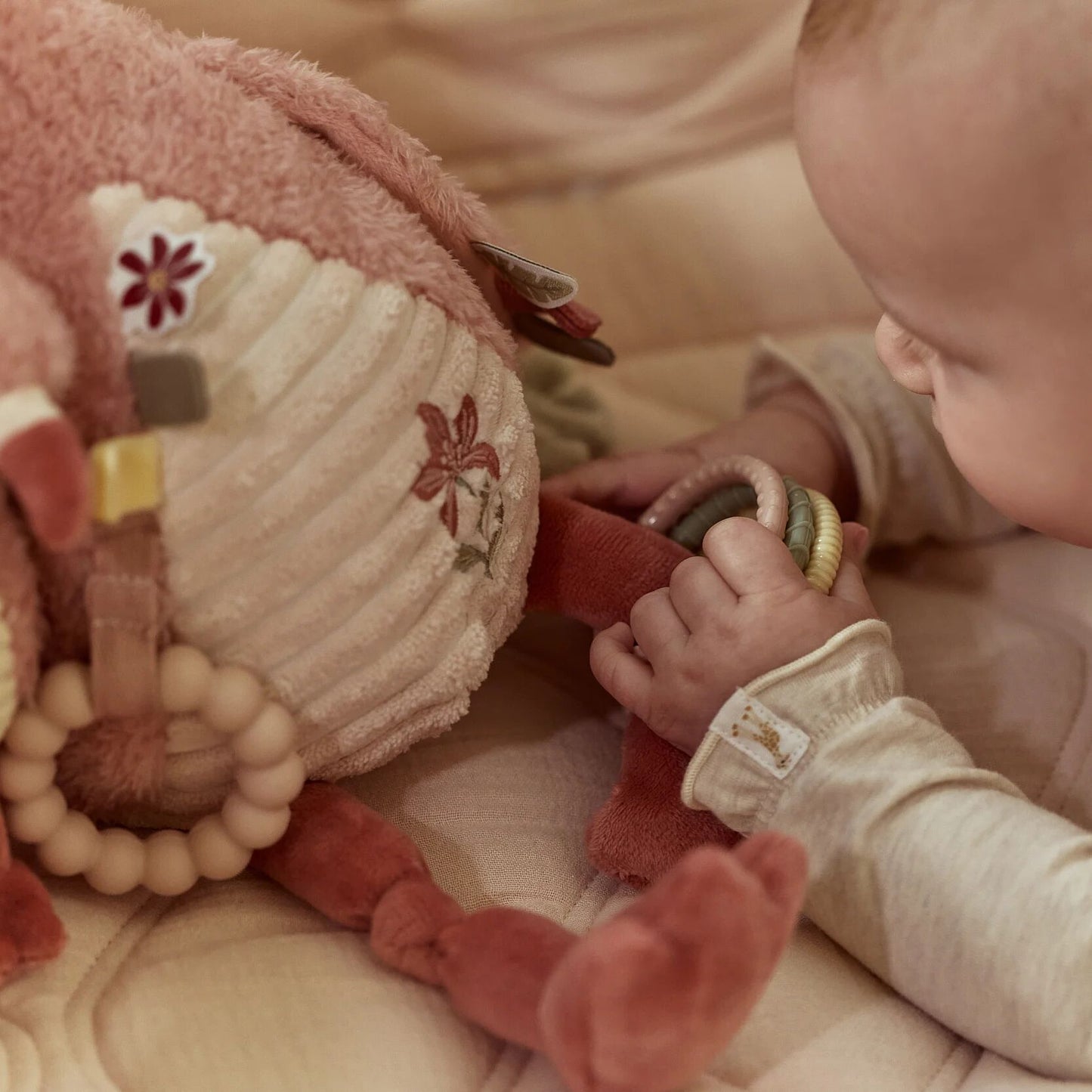 Activity Cuddle Flamingo