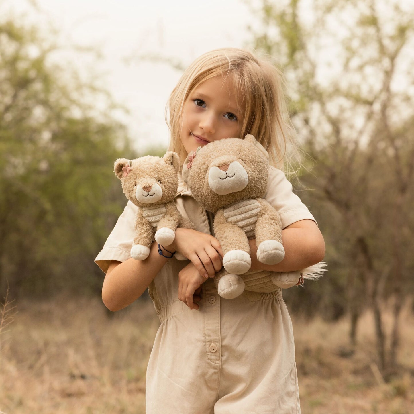 Cuddle Lioness 17cm