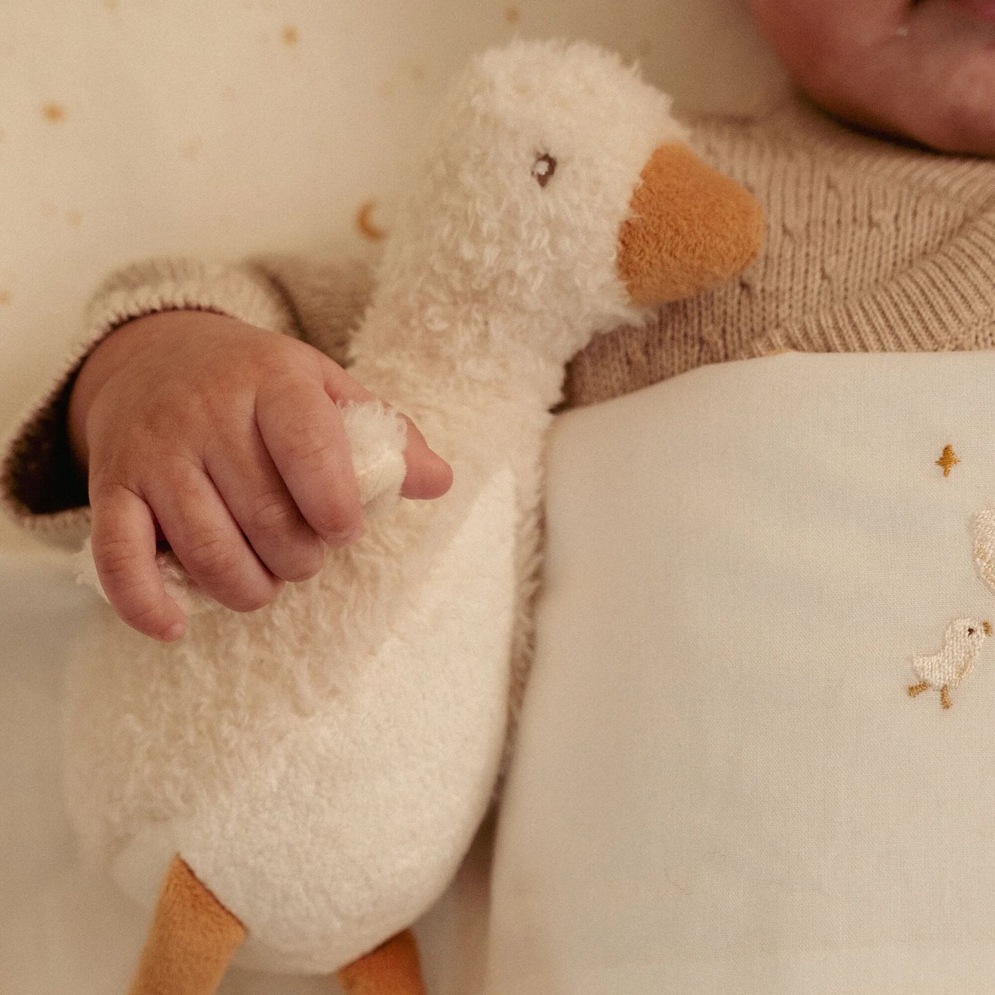 Newborn Naturals Cuddle Baby Goose 17cm