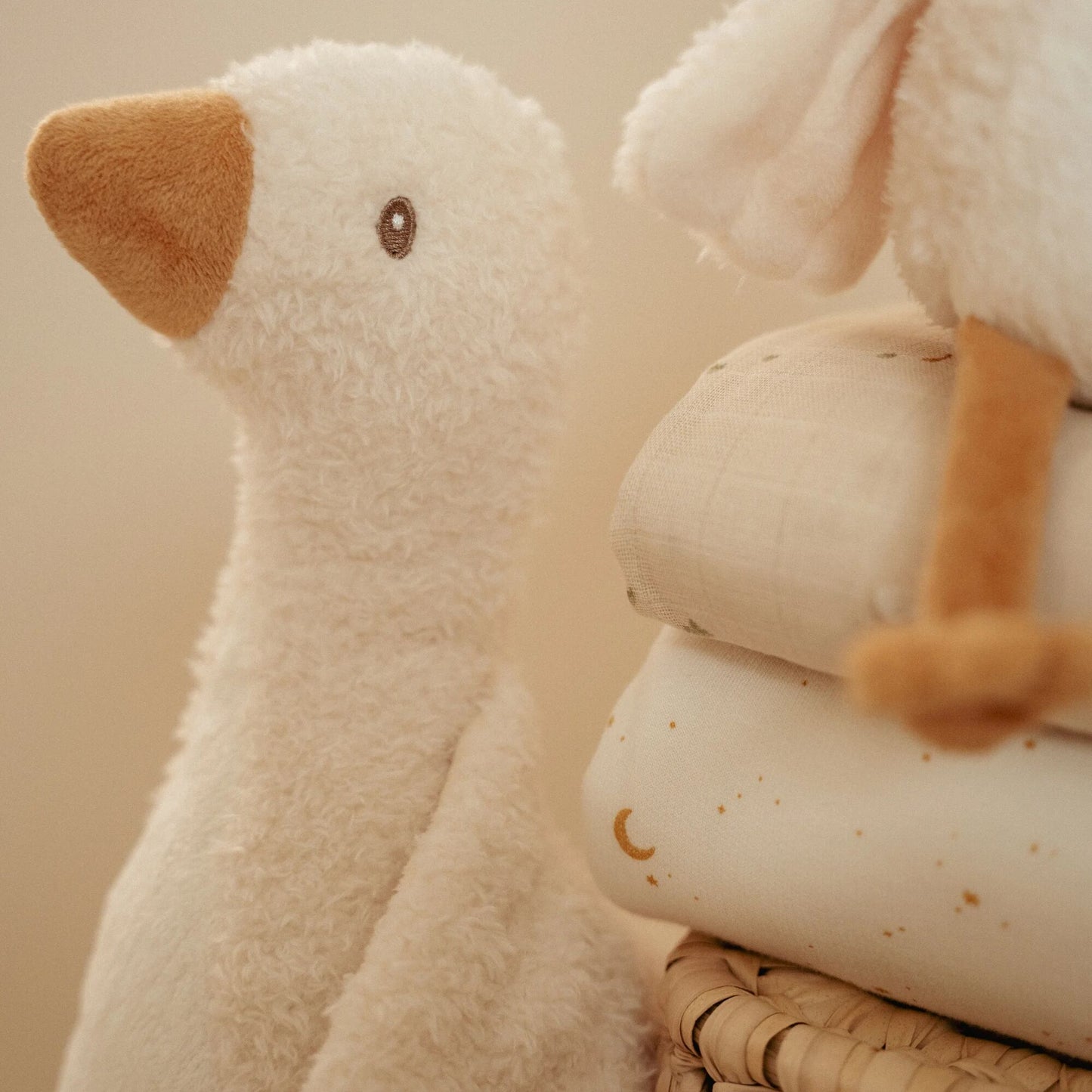 Newborn Naturals Cuddle Goose 25cm